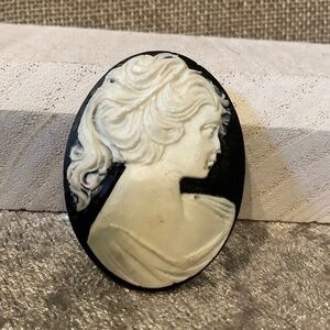 Vintage Black and White Victorian Lady Cameo Brooch